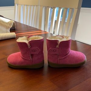 Uggs - Keelen Boot, walker size 4/5